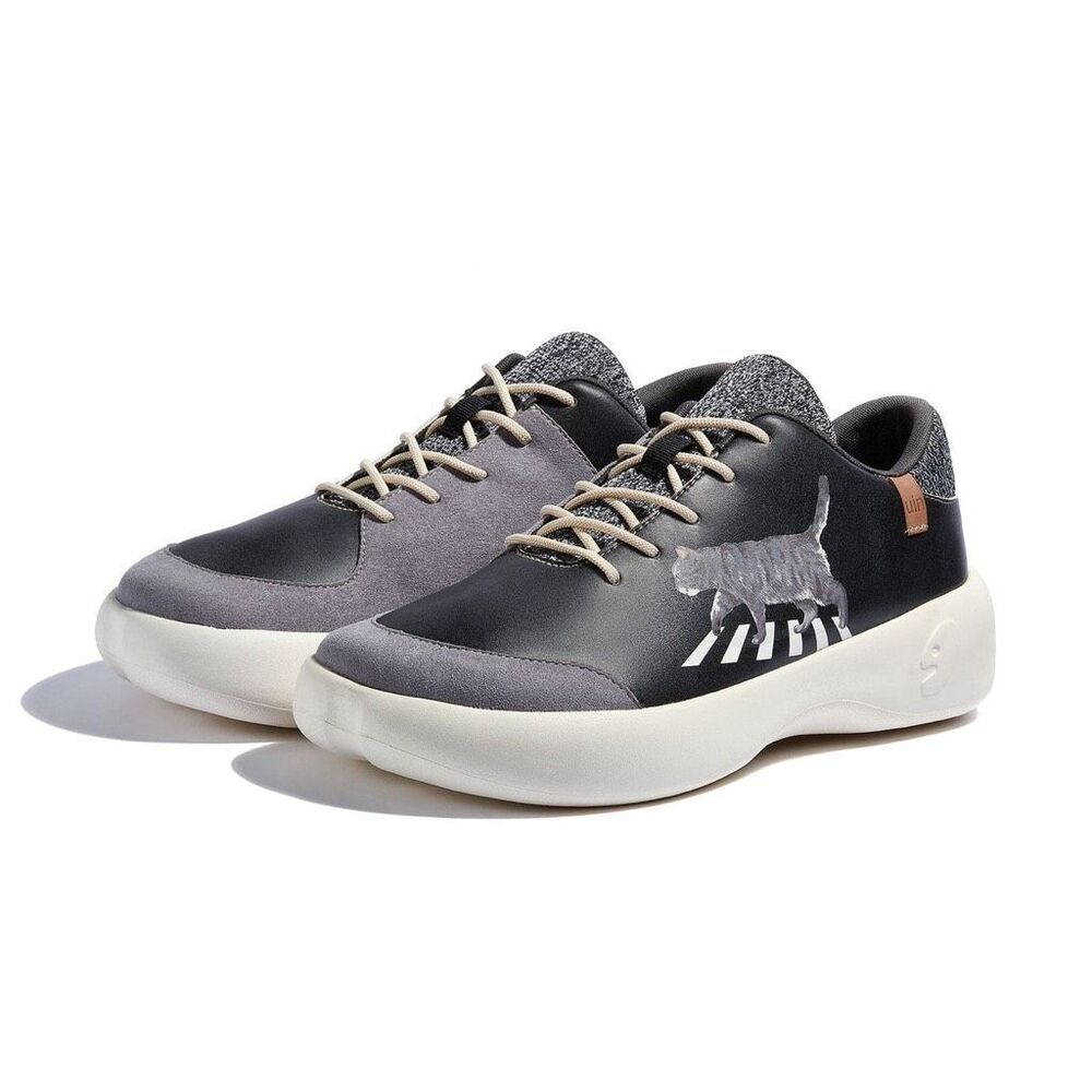 UIN Men’s Sneaker Comfort Walking Travel Shoes(Fluffy Nightcrawler)